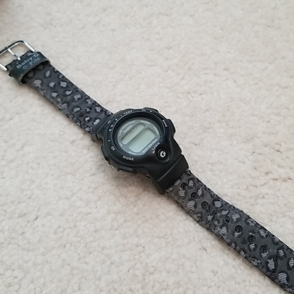 Casio black Baby G watch - leopard print strap - Picture 2 of 9